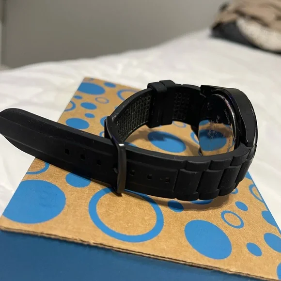 PREOWENED black Kent Watch, 44 Mm - Picture 3 of 3